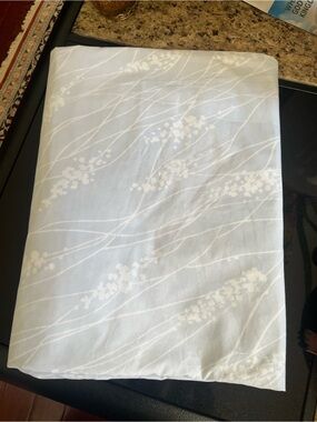 Light Blue100% Egyptian cotton Twin Duvet cover.